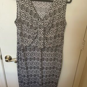 Evan Picone Black and White Sleeveless Sheath Dress